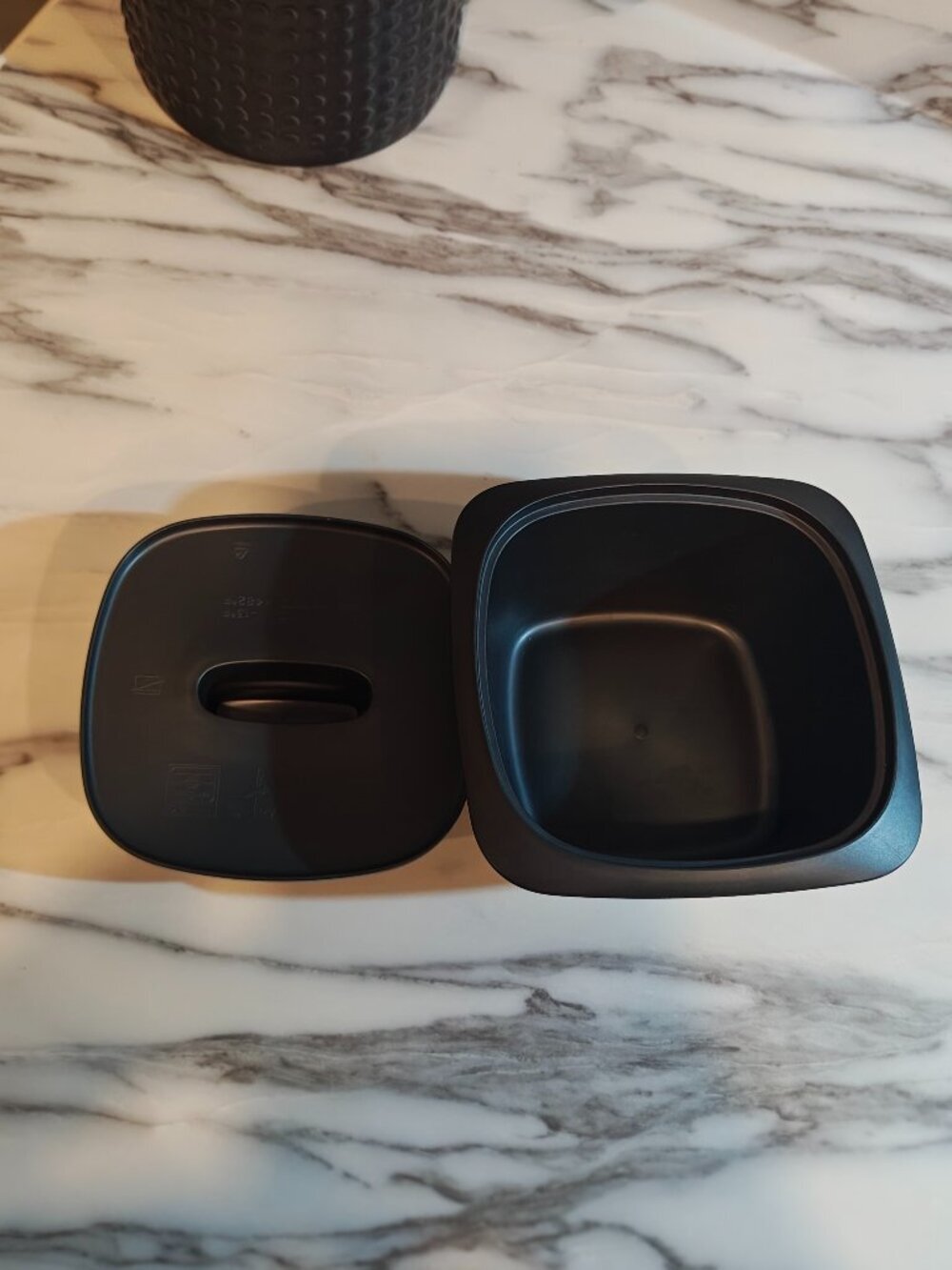 Tupperware UltraPro 500 mL Mini Casserole / Square Ramekin Black/Grey - Picture 5 of 7